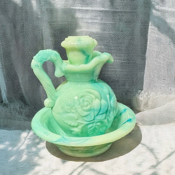 Vintage 70’s Avon Jadeite Slag Glass Cruet Set - Picture 6 of 12